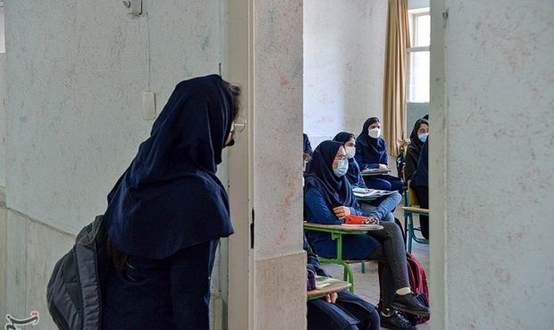 برخی مدارس از دانشآموزان با نمرات ضعیف ثبتنام نمیکنند! برخی مدارس از دانشآموزان با نمرات ضعیف ثبتنام نمیکنند!