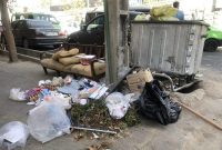 سطلهای مملو از زباله در تهران و سکوت شهرداری سطلهای مملو از زباله در تهران و سکوت شهرداری